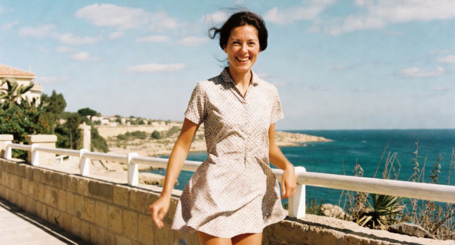 Uddannelsesorlov Malta Sliema med LISA! – lær engelsk og oplev Malta afslappet Voksen ved Maltas kyst under en LISA! uddannelsesorlov nyder havudsigt og middelhavsatmosfære
