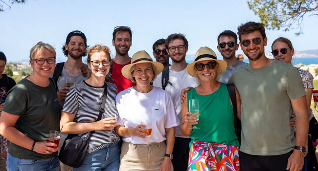 Uddannelsesorlov Malta Sliema med LISA! – lær engelsk og oplev internationalt fællesskab Voksne nyder tid sammen på Malta under en LISA! uddannelsesorlov og oplever international atmosfære samt lærer engelsk