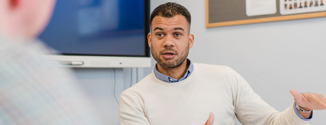 LISA-Sprachreisen-Erwachsene-Englisch-England-Brighton-30-Plus-Sprachschule-Kurs-Erklaerung LISA-Sprachreisen-Erwachsene-Englisch-England-Brighton-30-Plus-Sprachschule-Kurs-Erklaerung