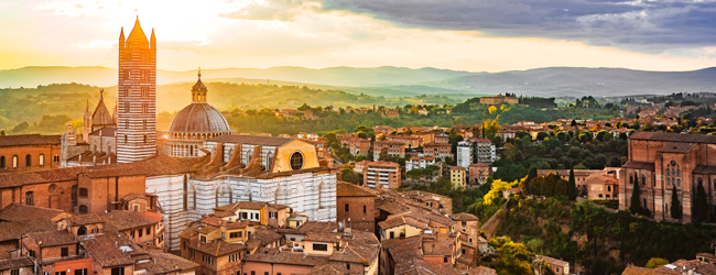 LISA-Sprachreisen-Erwachsene-Italienisch-Italien-Siena-Dom-Turm-Huegel-Altstadt LISA-Sprachreisen-Erwachsene-Italienisch-Italien-Siena-Dom-Turm-Huegel-Altstadt