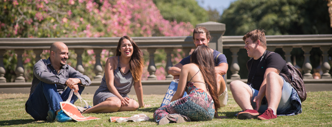 LISA-Sprachreisen-Erwachsene-Spanisch-Argentinien-Buenos-Aires-Park-Pause-Entspannen-Freunde LISA-Sprachreisen-Erwachsene-Spanisch-Argentinien-Buenos-Aires-Park-Pause-Entspannen-Freunde