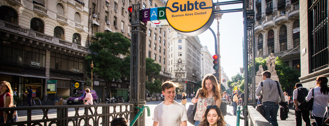 LISA-Sprachreisen-Erwachsene-Spanisch-Argentinien-Buenos-Aires-Schule-Strasse-U-Bahn-Eingang LISA-Sprachreisen-Erwachsene-Spanisch-Argentinien-Buenos-Aires-Schule-Strasse-U-Bahn-Eingang