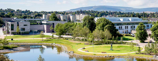 Schöner Campus für eine Sprachreise in Dublin Blick auf den Campus des Univercity College in Dublin