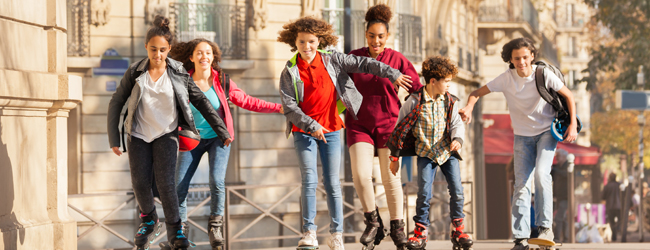 LISA-Sprachreisen-Schueler-Franzoesisch-Frankreich-Paris-Freizeit-Gruppe-Sport-Boulevard