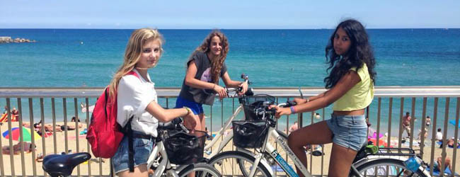 LISA-sprachreisen-schueler-spanisch-Barcelona-sightseeing-sprachferien-fahrrad-fahren-meer-sonne-strand-internationale-teilnehmer